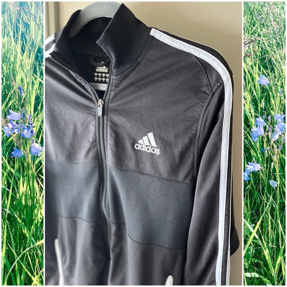 🌿ADIDAS Zip Up (M) - Picture 7 of 8